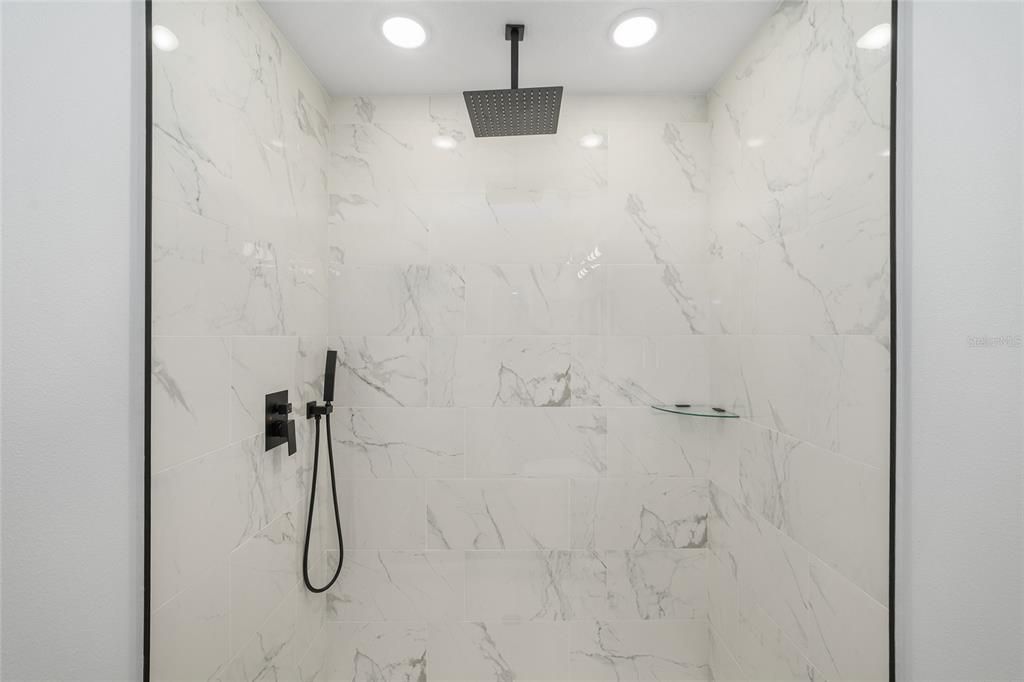 En Venta: $269,900 (3 camas, 2 baños, 1576 Pies cuadrados)