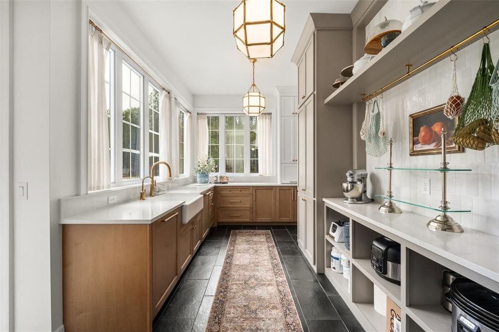 En Venta: $2,195,000 (4 camas, 4 baños, 4602 Pies cuadrados)