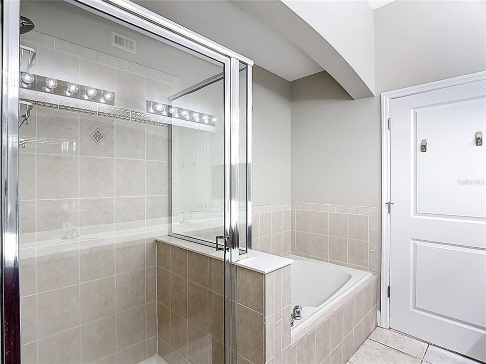 En Venta: $459,000 (3 camas, 2 baños, 1736 Pies cuadrados)
