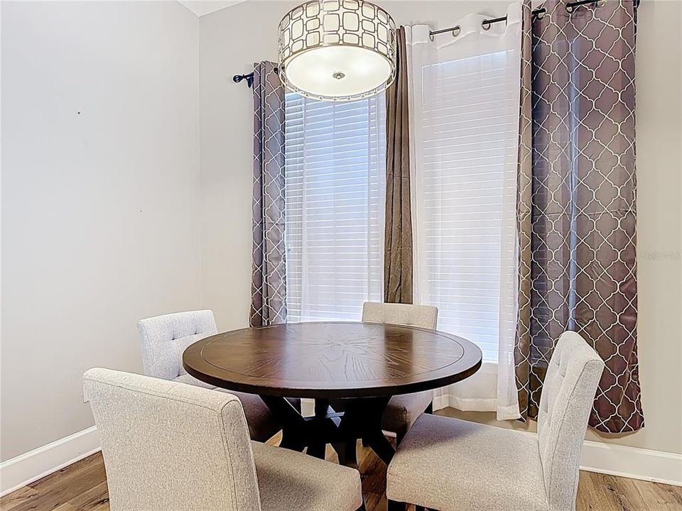 En Venta: $459,000 (3 camas, 2 baños, 1736 Pies cuadrados)