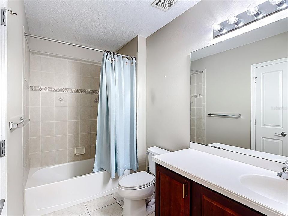 En Venta: $459,000 (3 camas, 2 baños, 1736 Pies cuadrados)