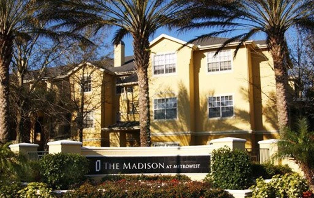 Active With Contract: $1,450 (1 beds, 1 baths, 854 Square Feet)