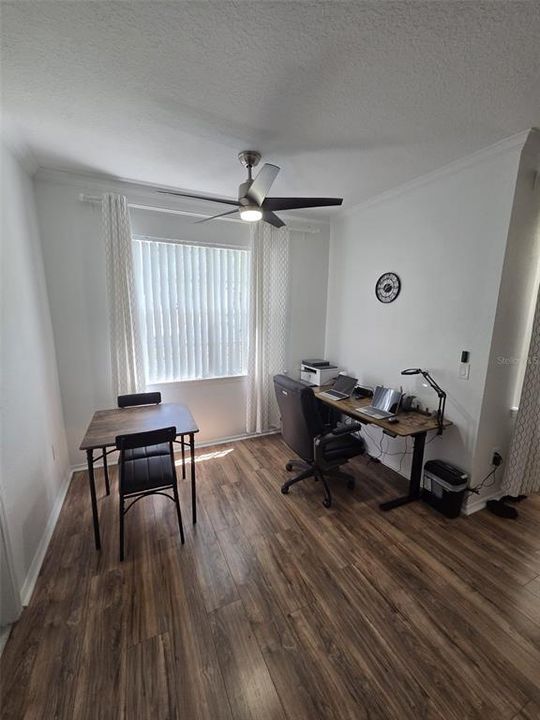Active With Contract: $1,450 (1 beds, 1 baths, 854 Square Feet)