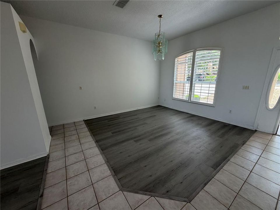 For Rent: $3,000 (4 beds, 3 baths, 2416 Square Feet)