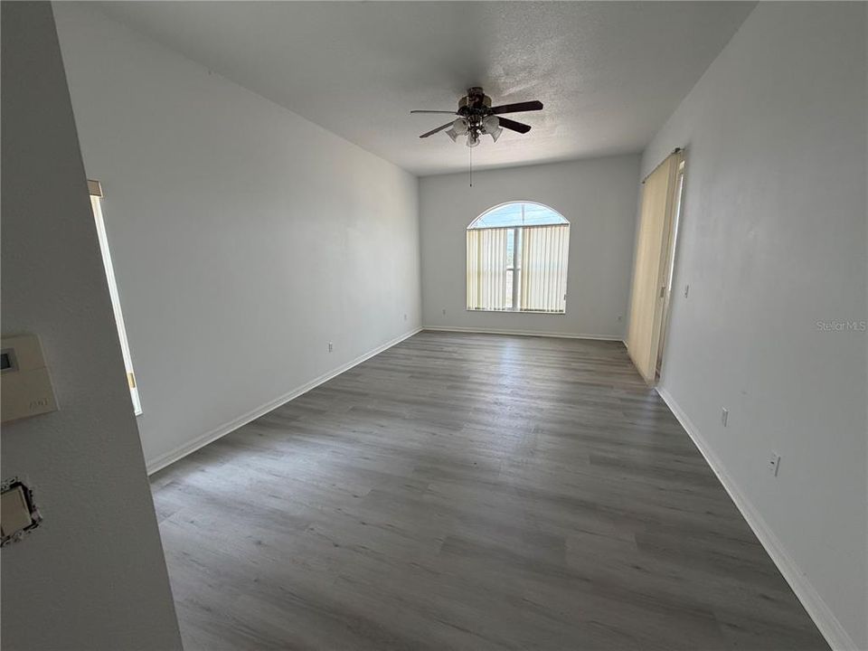 For Rent: $3,000 (4 beds, 3 baths, 2416 Square Feet)
