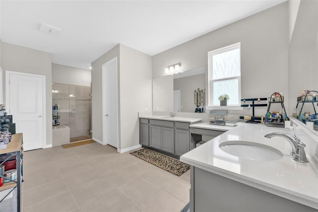 For Sale: $770,000 (5 beds, 4 baths, 3461 Square Feet)