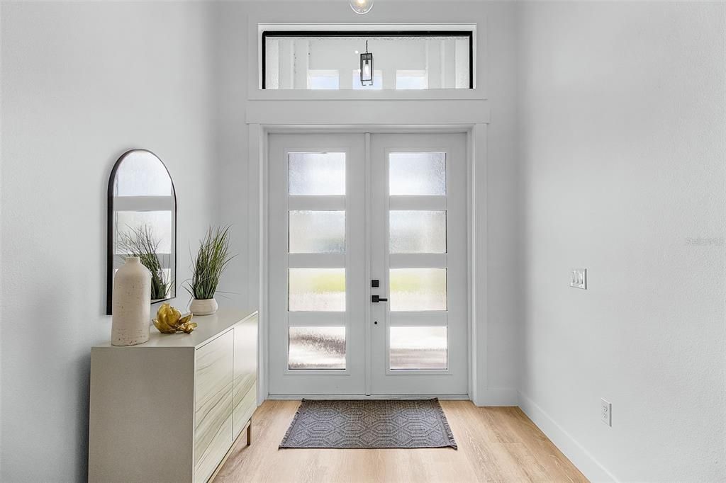 Activo con contrato: $599,900 (4 camas, 3 baños, 2462 Pies cuadrados)