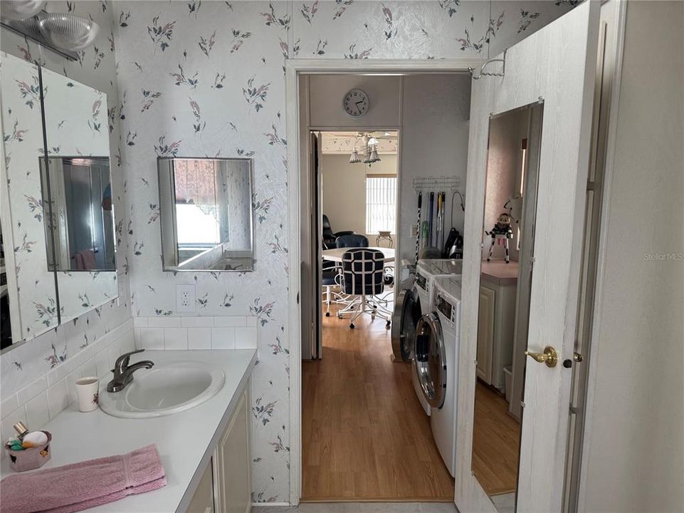 Activo con contrato: $167,500 (3 camas, 2 baños, 1776 Pies cuadrados)