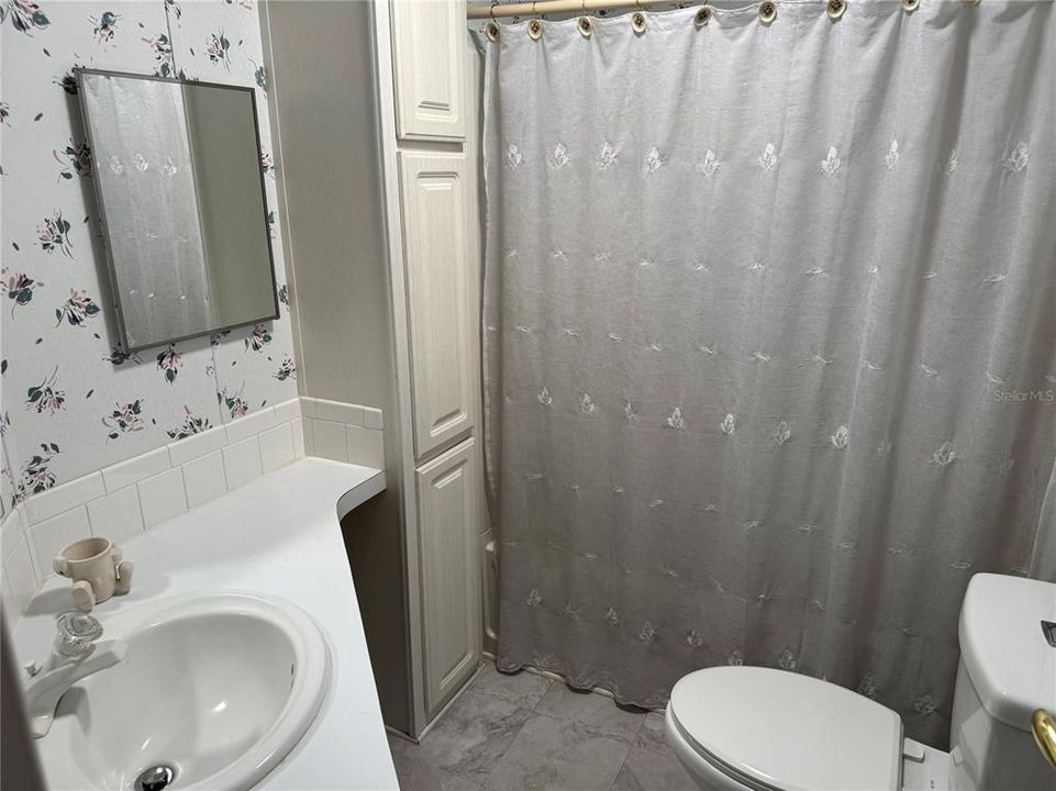 Activo con contrato: $167,500 (3 camas, 2 baños, 1776 Pies cuadrados)