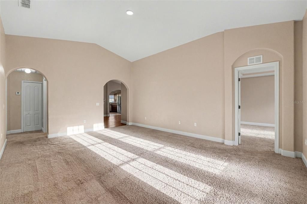 For Sale: $295,500 (4 beds, 2 baths, 1834 Square Feet)