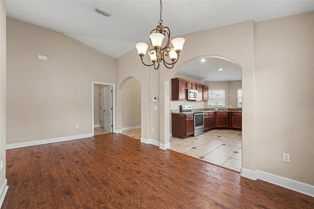 For Sale: $295,500 (4 beds, 2 baths, 1834 Square Feet)