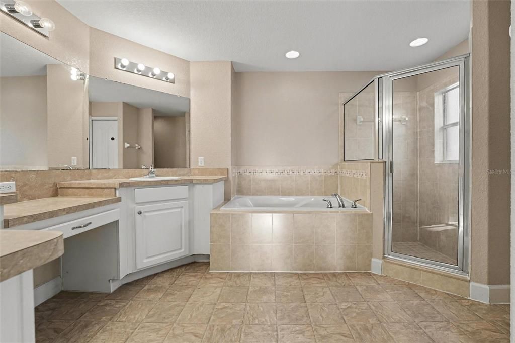 For Sale: $295,500 (4 beds, 2 baths, 1834 Square Feet)