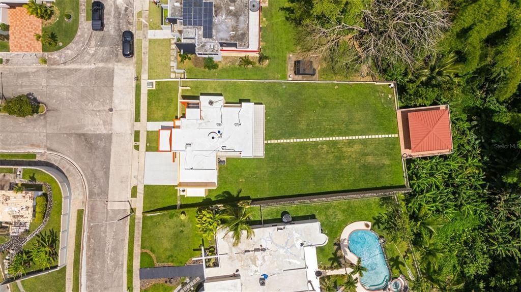 En Venta: $585,000 (4 camas, 2 baños, 2482 Pies cuadrados)