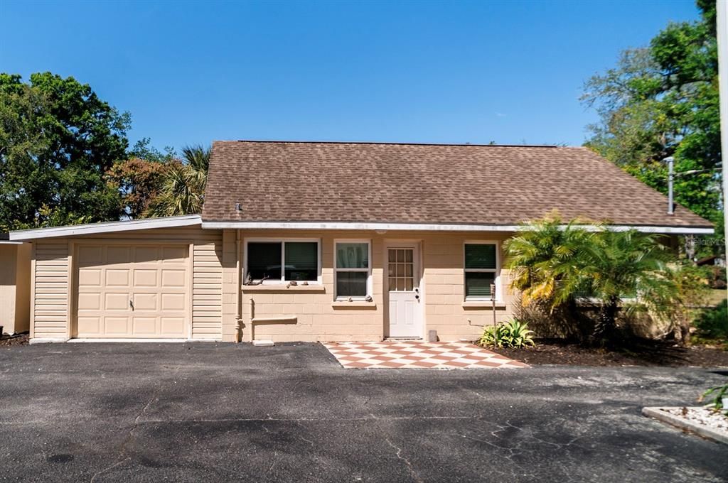For Sale: $1,195,000 (6 beds, 0 baths, 4972 Square Feet)