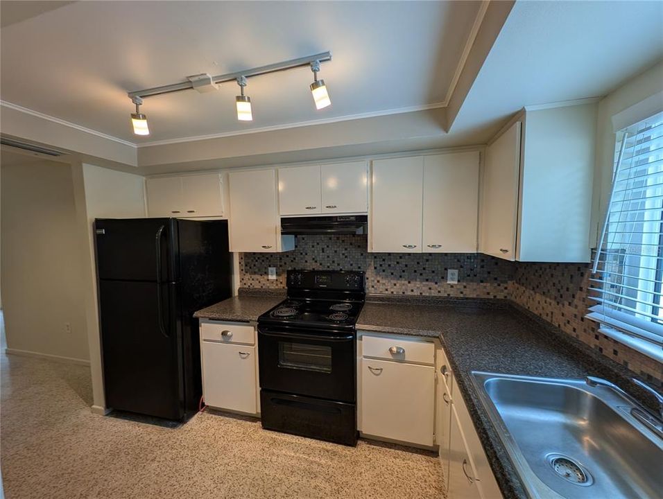 For Sale: $1,195,000 (6 beds, 0 baths, 4972 Square Feet)
