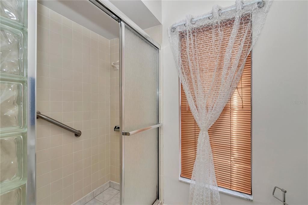En Renta: $1,800 (3 camas, 2 baños, 1456 Pies cuadrados)