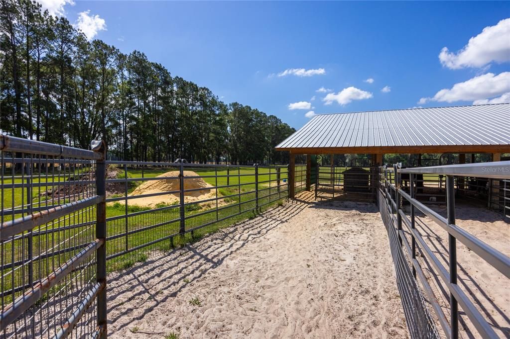 For Sale: $785,500 (4 beds, 2 baths, 2465 Square Feet)