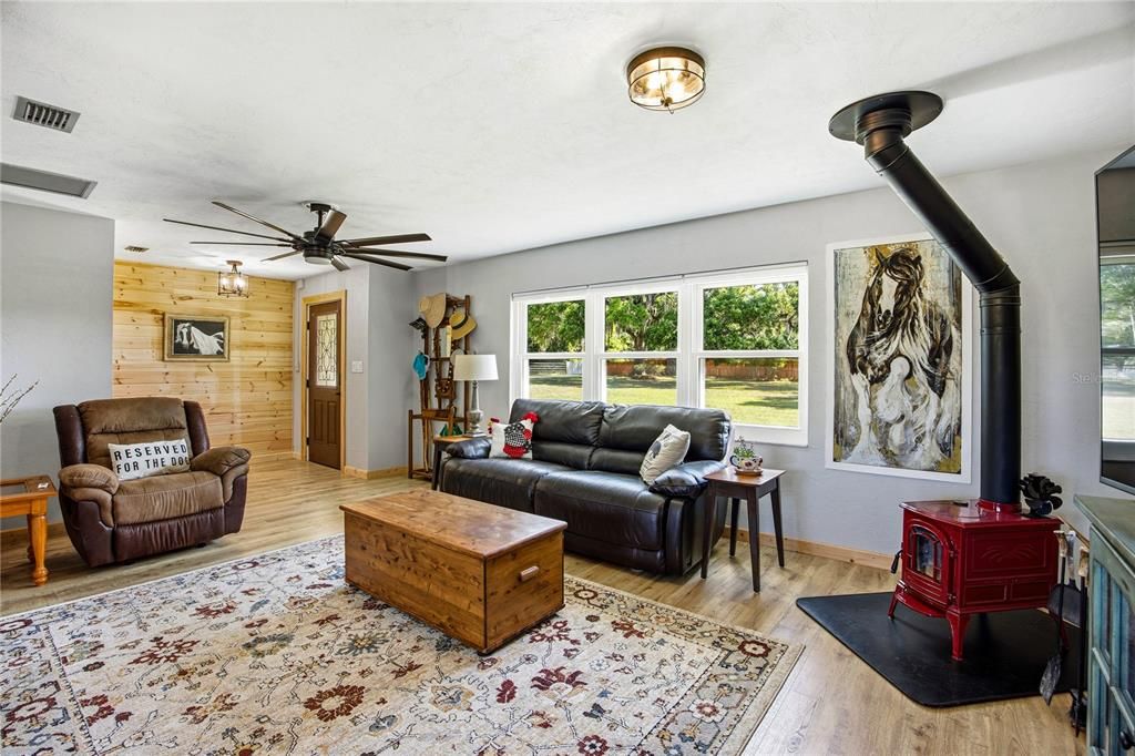 For Sale: $785,500 (4 beds, 2 baths, 2465 Square Feet)