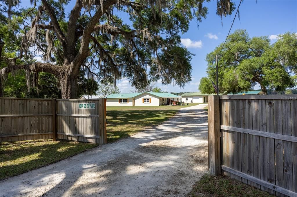For Sale: $785,500 (4 beds, 2 baths, 2465 Square Feet)