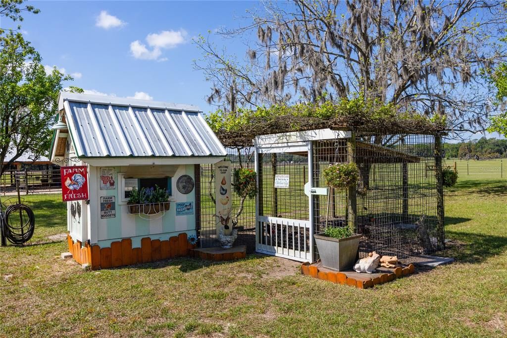 For Sale: $785,500 (4 beds, 2 baths, 2465 Square Feet)