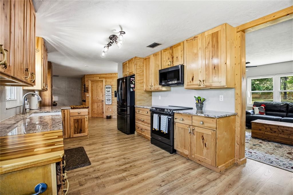 For Sale: $785,500 (4 beds, 2 baths, 2465 Square Feet)