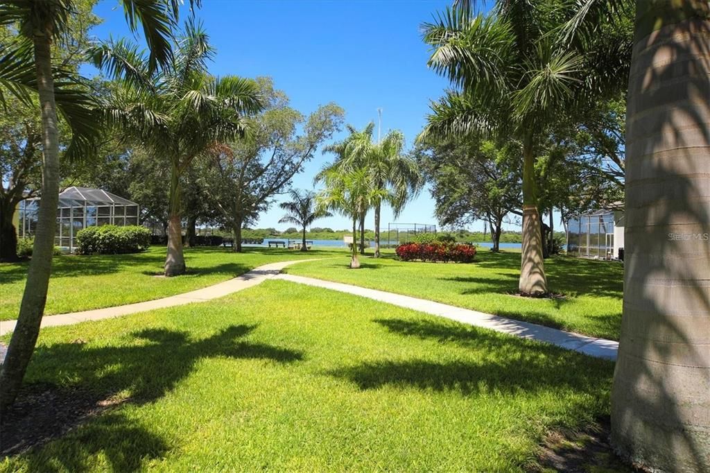 Activo con contrato: $510,000 (3 camas, 2 baños, 1949 Pies cuadrados)