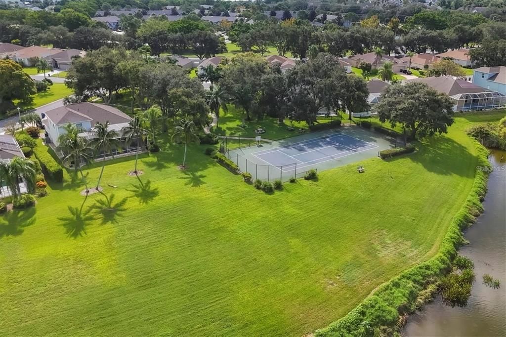 Activo con contrato: $510,000 (3 camas, 2 baños, 1949 Pies cuadrados)