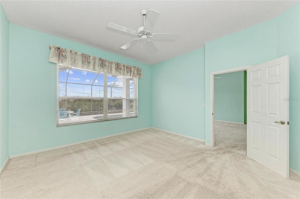Activo con contrato: $510,000 (3 camas, 2 baños, 1949 Pies cuadrados)