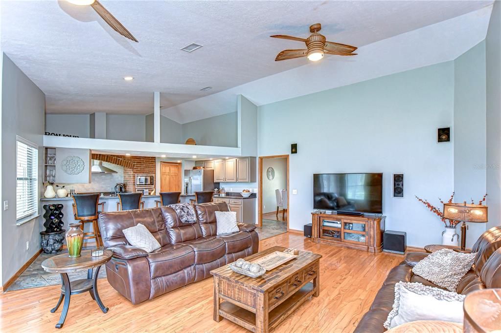 For Sale: $550,000 (3 beds, 2 baths, 2315 Square Feet)