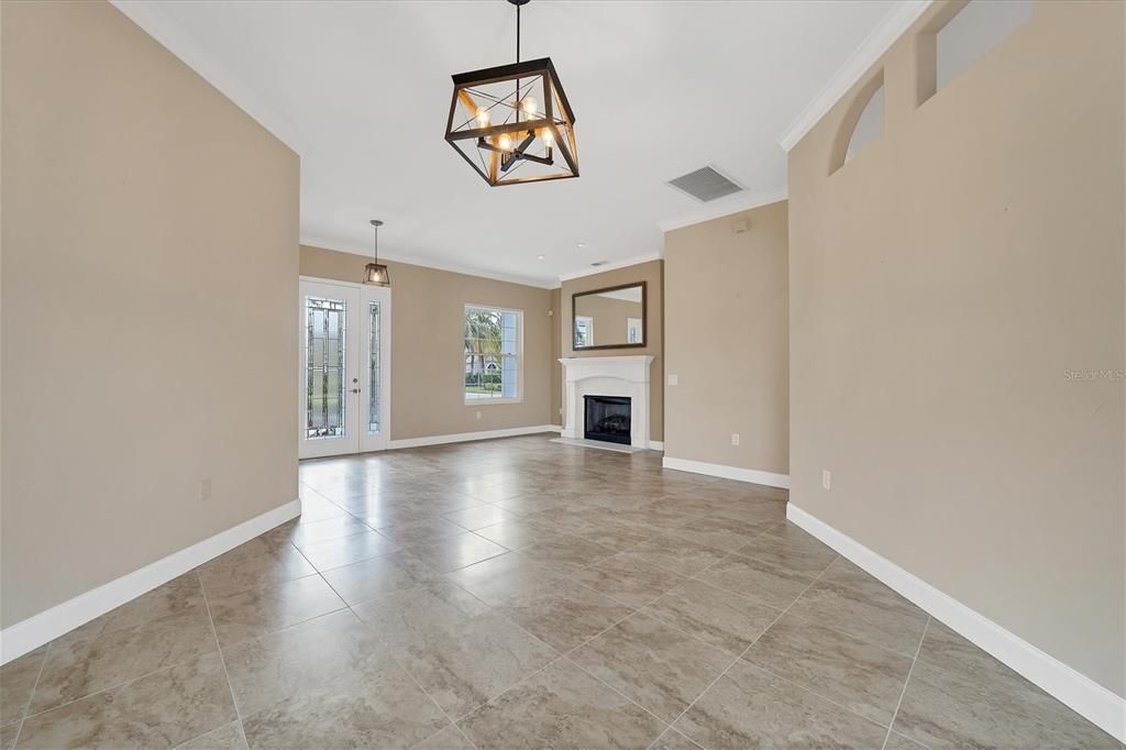 For Rent: $4,000 (3 beds, 2 baths, 1928 Square Feet)