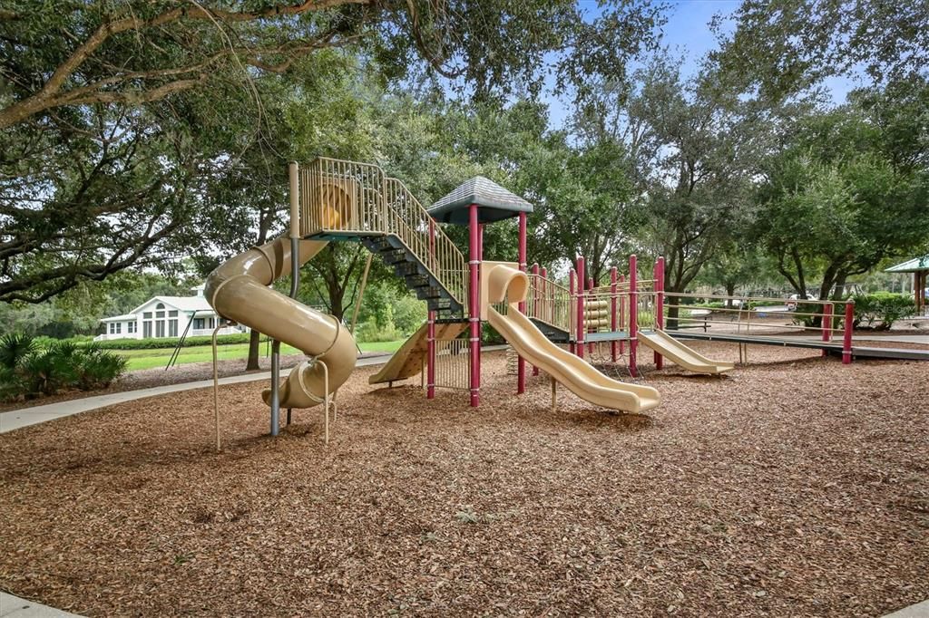For Rent: $4,000 (3 beds, 2 baths, 1928 Square Feet)