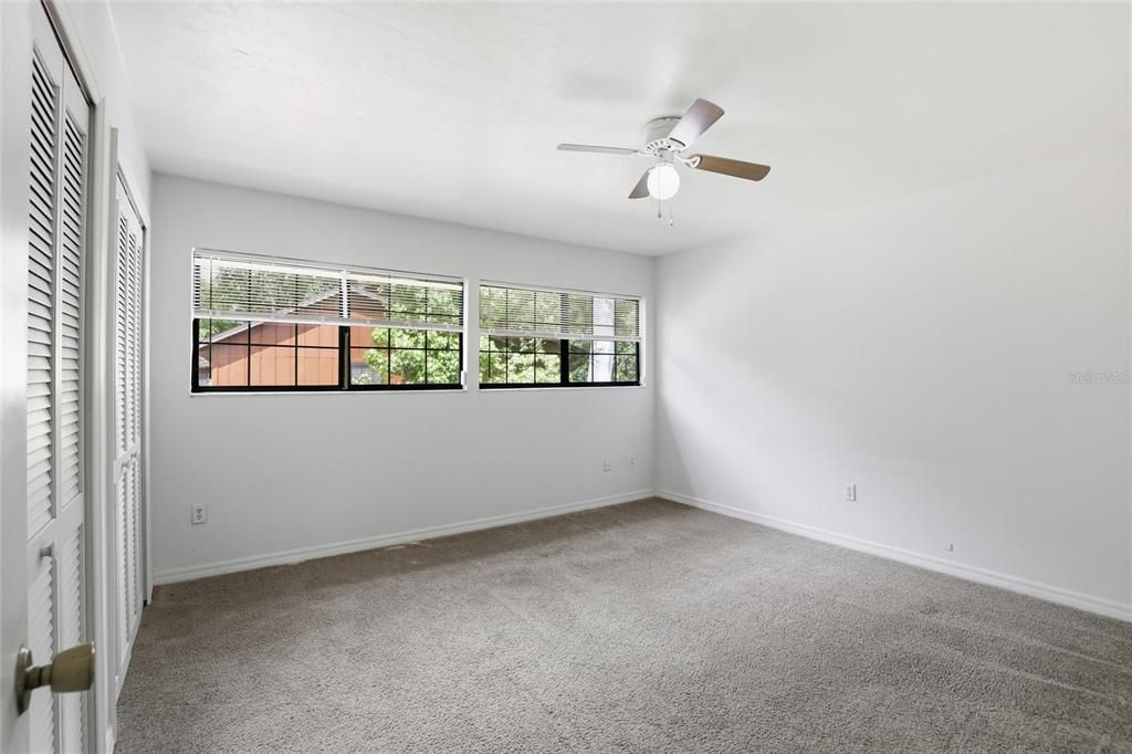 Activo con contrato: $177,000 (3 camas, 3 baños, 1370 Pies cuadrados)