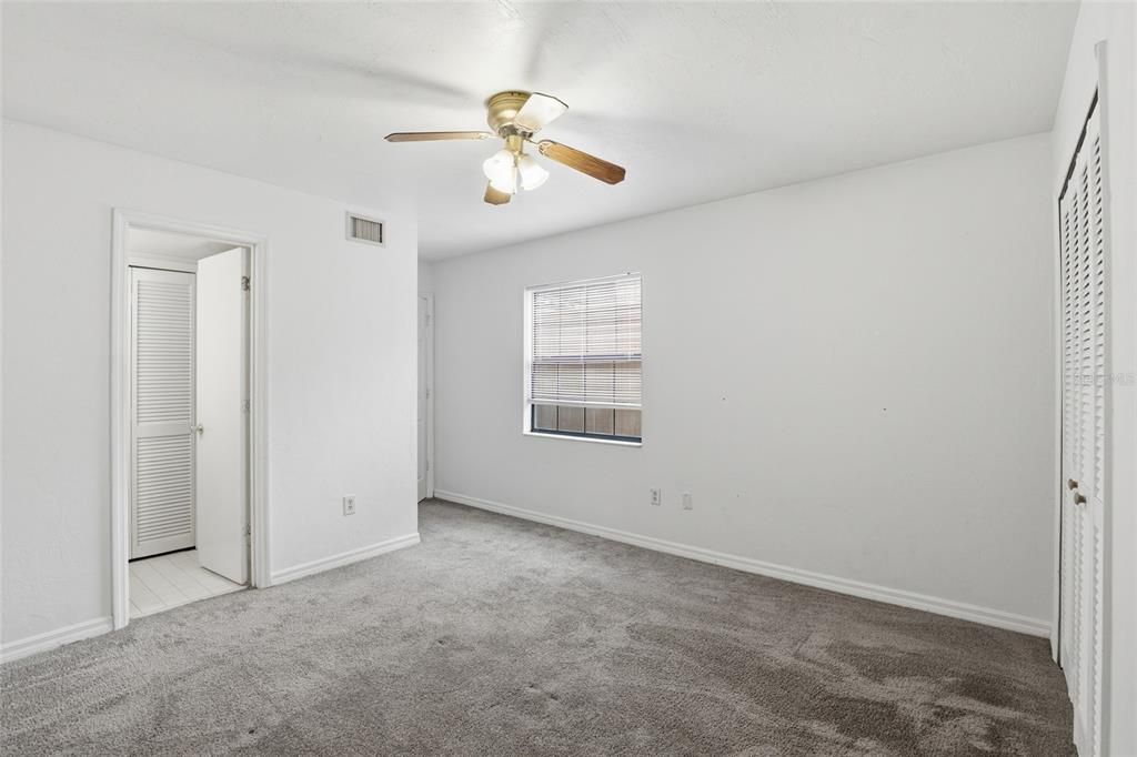 Activo con contrato: $177,000 (3 camas, 3 baños, 1370 Pies cuadrados)