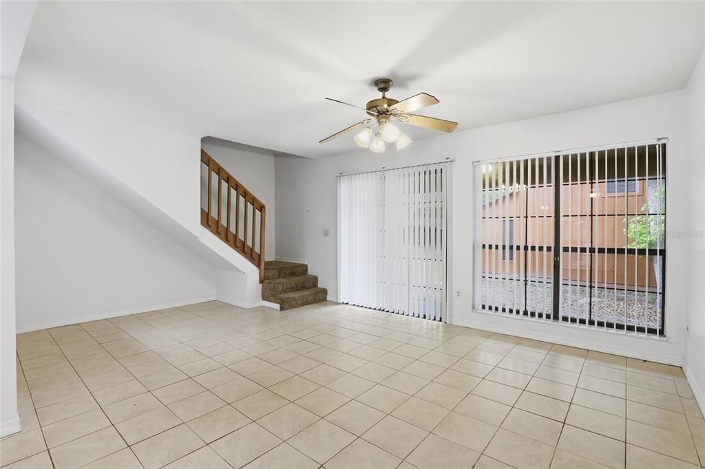 Activo con contrato: $177,000 (3 camas, 3 baños, 1370 Pies cuadrados)