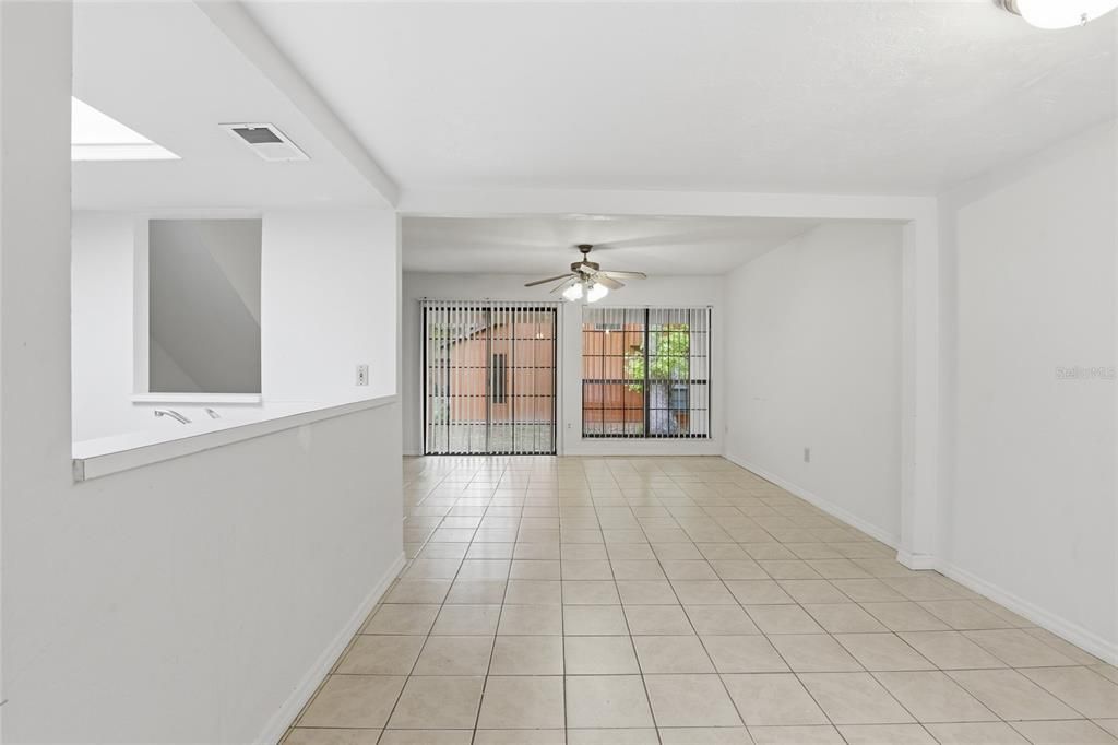 Activo con contrato: $177,000 (3 camas, 3 baños, 1370 Pies cuadrados)