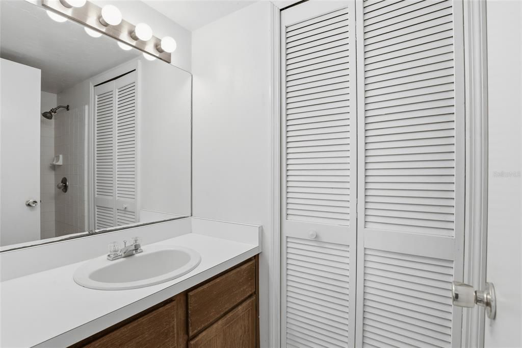 Activo con contrato: $177,000 (3 camas, 3 baños, 1370 Pies cuadrados)