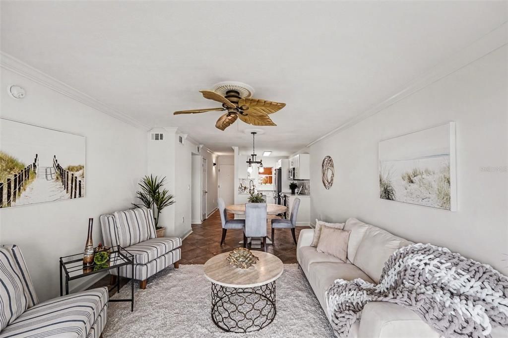 Active With Contract: $375,000 (2 beds, 1 baths, 790 Square Feet)