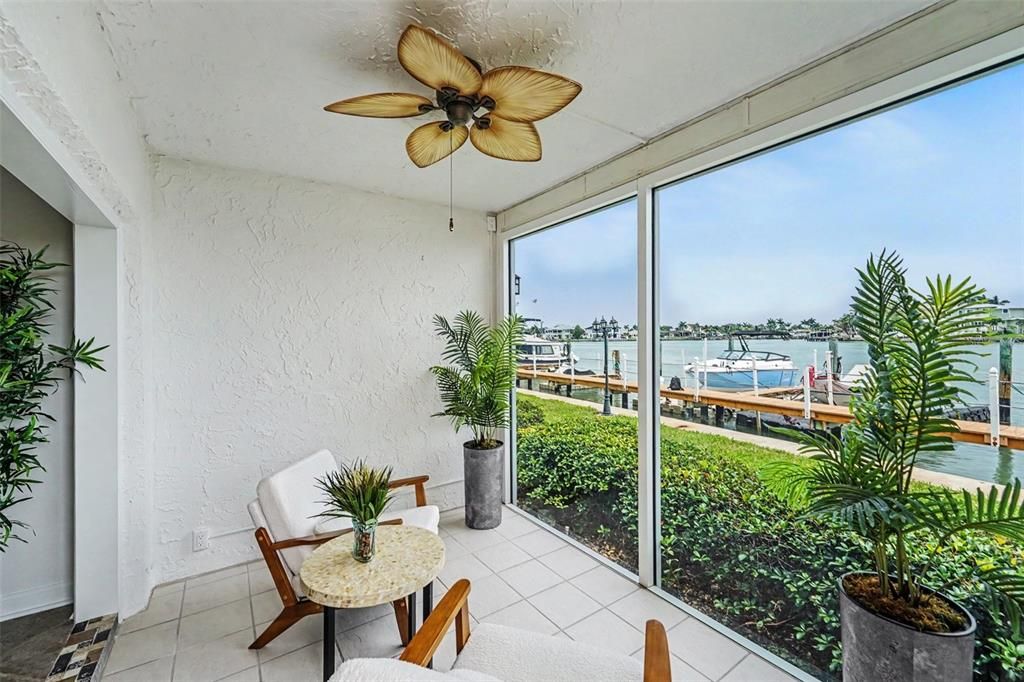 Active With Contract: $375,000 (2 beds, 1 baths, 790 Square Feet)