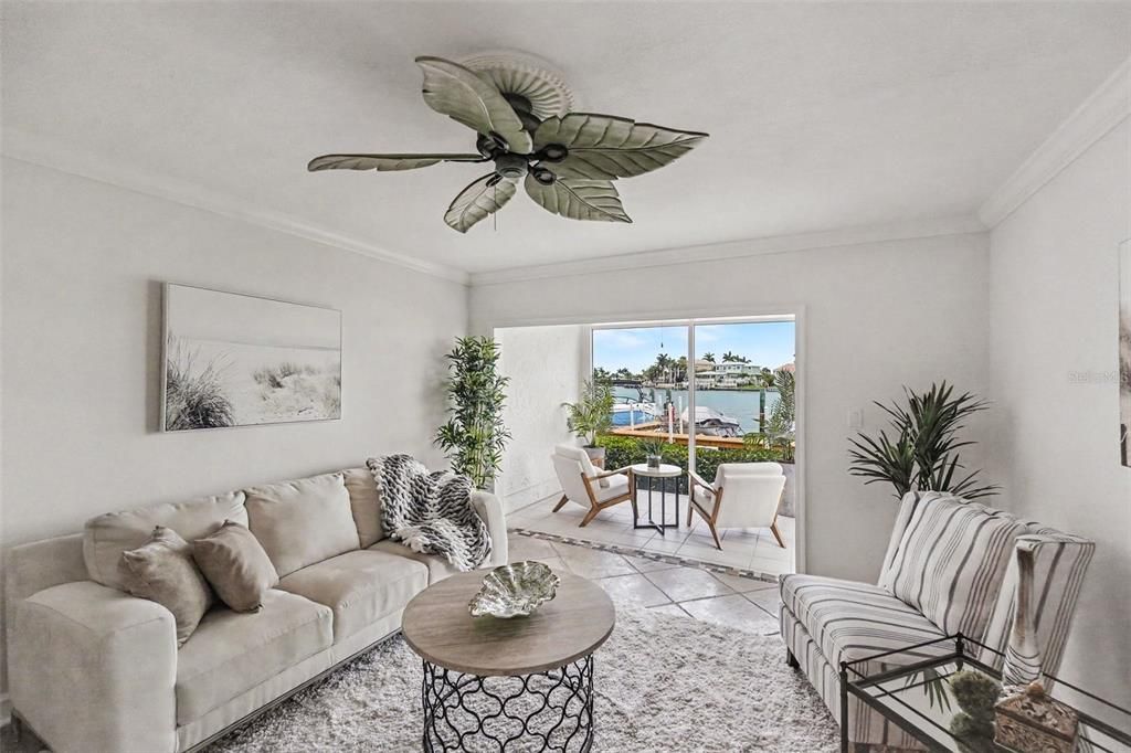 Active With Contract: $375,000 (2 beds, 1 baths, 790 Square Feet)