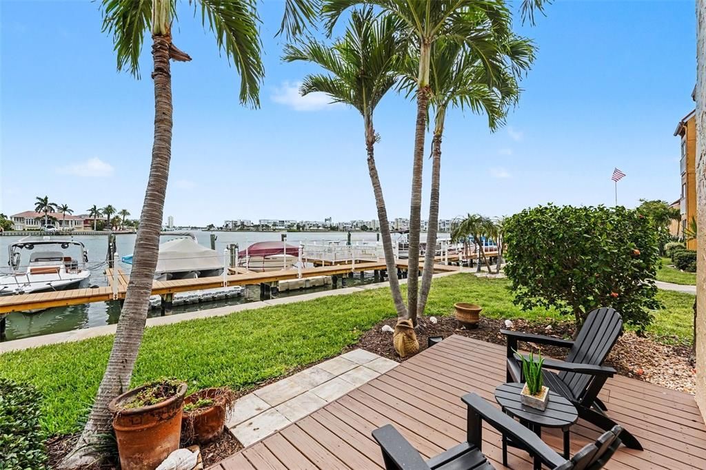 Active With Contract: $375,000 (2 beds, 1 baths, 790 Square Feet)