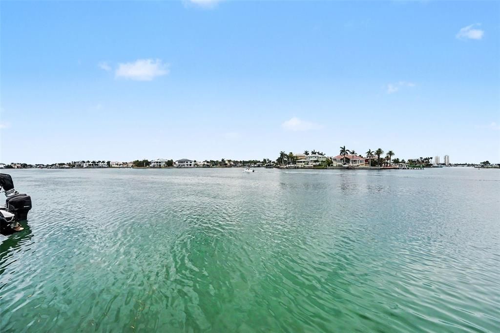 Active With Contract: $375,000 (2 beds, 1 baths, 790 Square Feet)