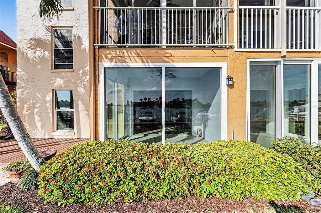 Active With Contract: $375,000 (2 beds, 1 baths, 790 Square Feet)