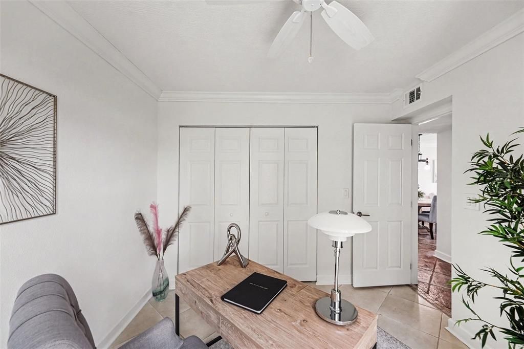 Active With Contract: $375,000 (2 beds, 1 baths, 790 Square Feet)