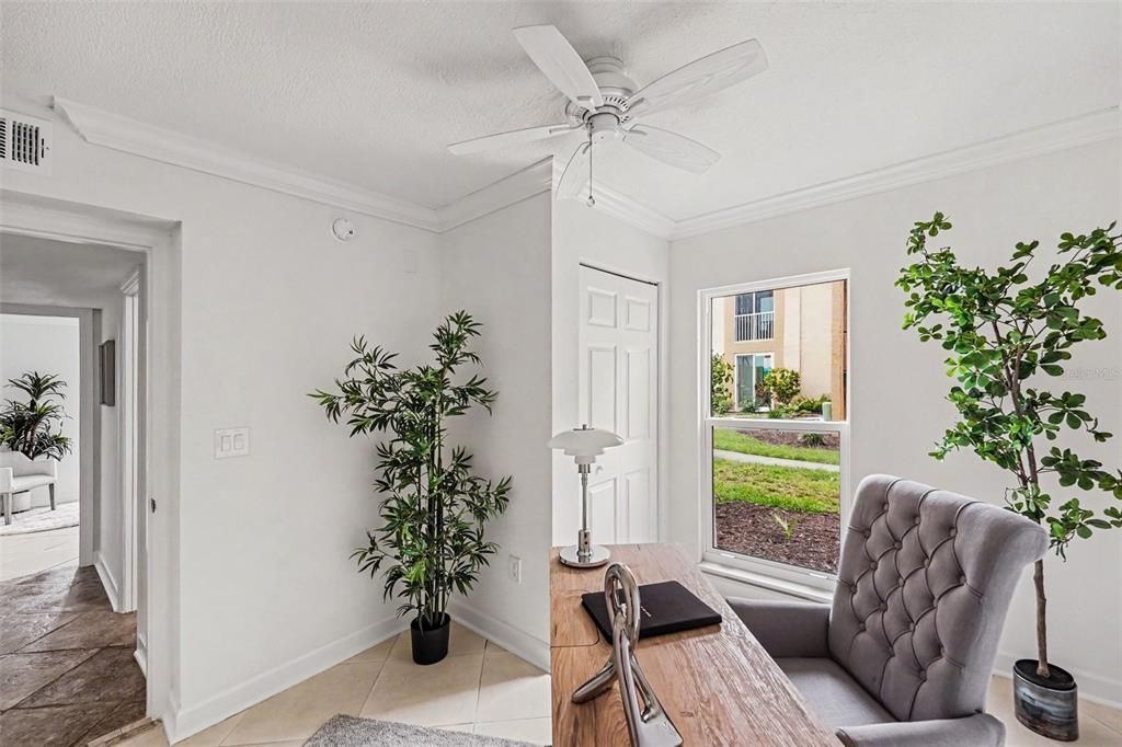 Active With Contract: $375,000 (2 beds, 1 baths, 790 Square Feet)