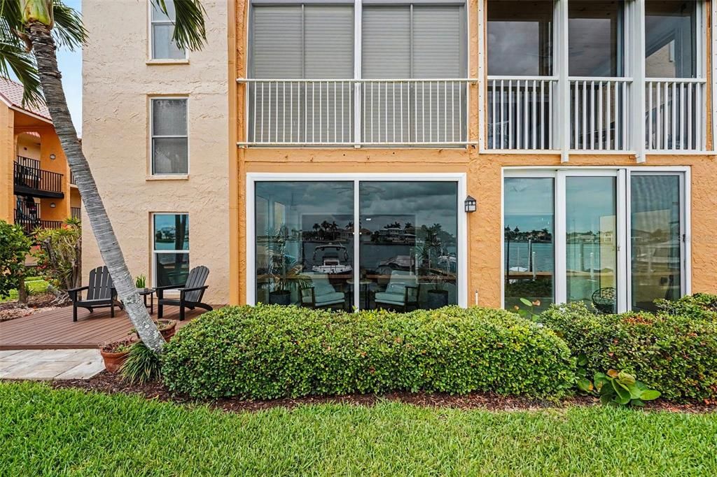 Active With Contract: $375,000 (2 beds, 1 baths, 790 Square Feet)