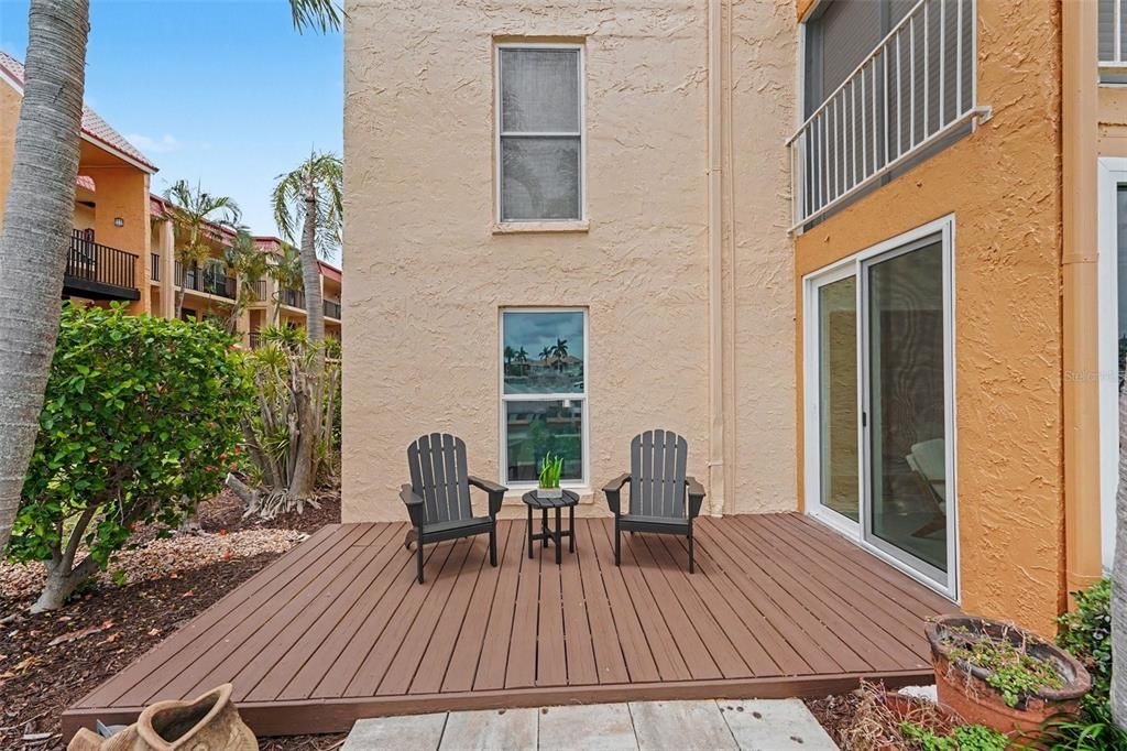 Active With Contract: $375,000 (2 beds, 1 baths, 790 Square Feet)