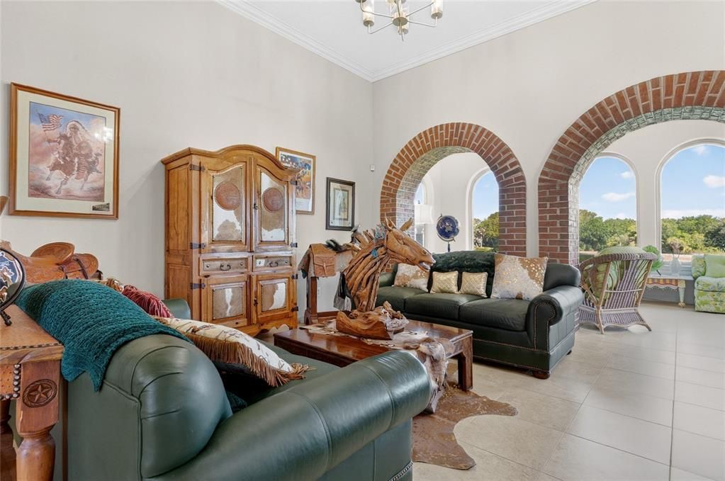 For Sale: $525,000 (3 beds, 2 baths, 2961 Square Feet)