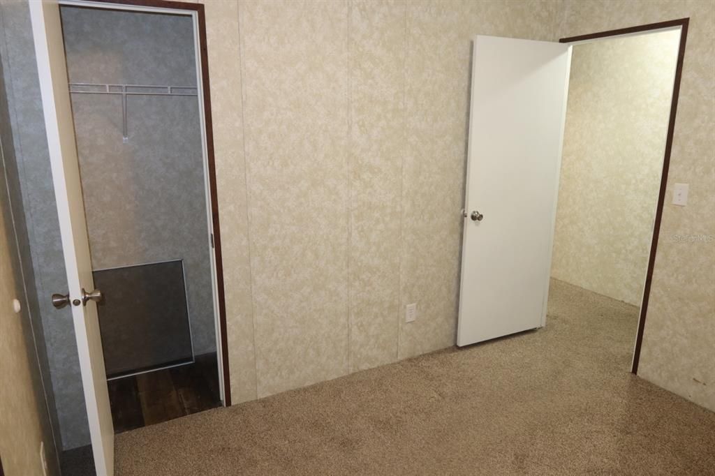 For Sale: $244,900 (3 beds, 2 baths, 1216 Square Feet)