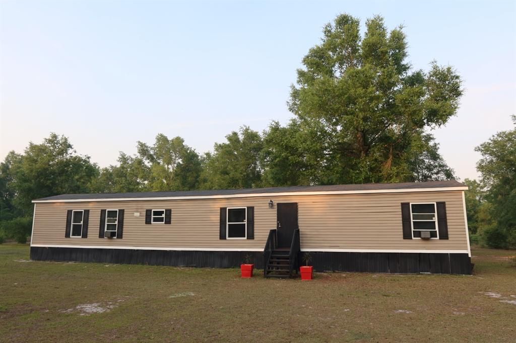 For Sale: $244,900 (3 beds, 2 baths, 1216 Square Feet)
