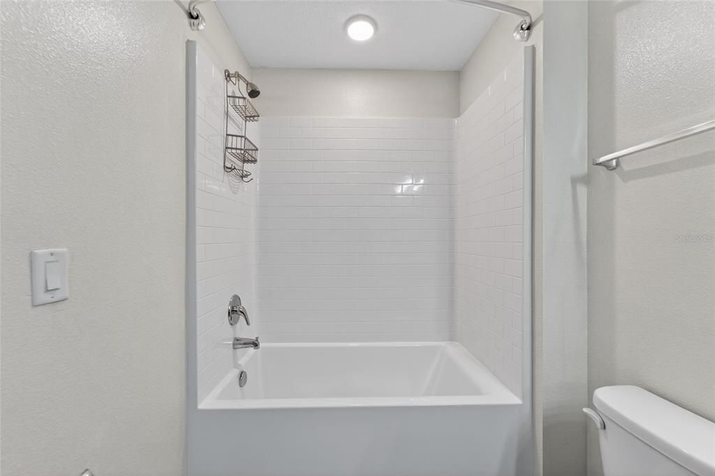 En Renta: $1,950 (3 camas, 2 baños, 1633 Pies cuadrados)